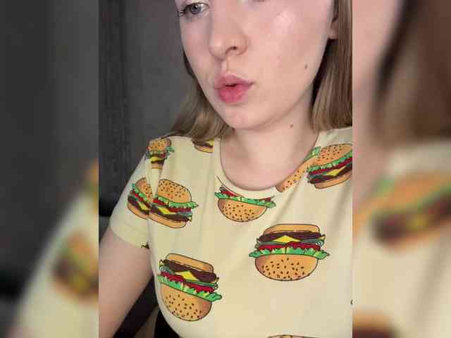 AlinaRay webcam