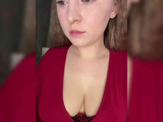 AlinaRay webcam