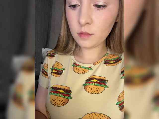 AlinaRay webcam