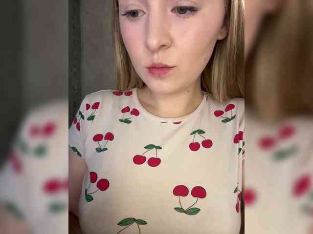 AlinaRay webcam
