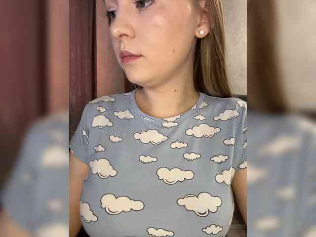 AlinaRay webcam