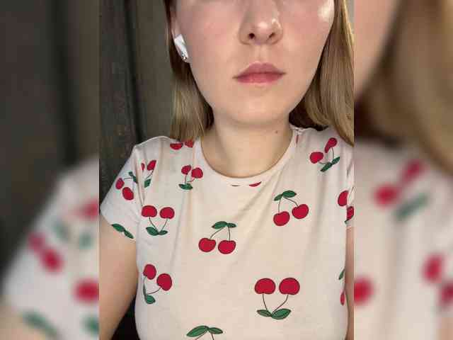 AlinaRay webcam