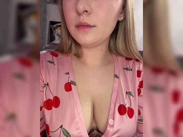 AlinaRay webcam