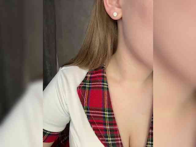 AlinaRay webcam