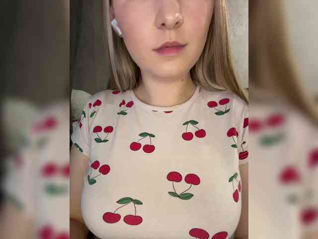 AlinaRay webcam