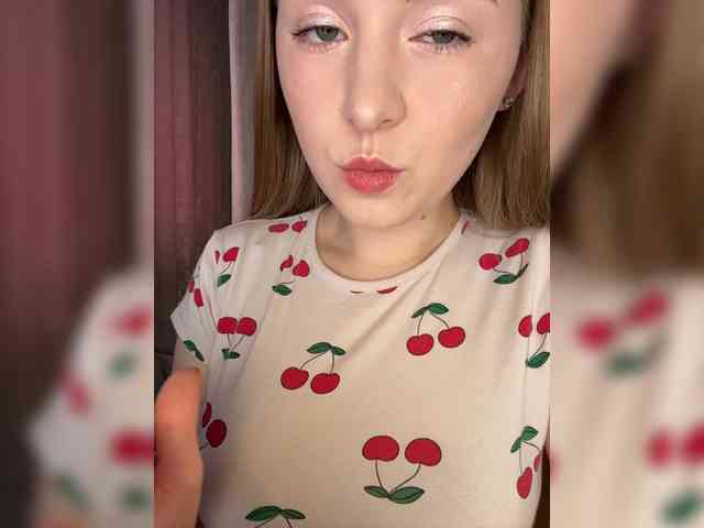 AlinaRay webcam
