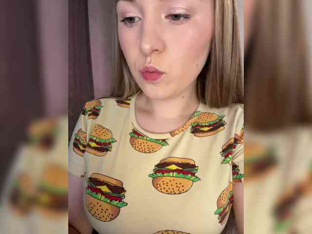 AlinaRay webcam