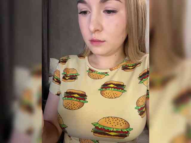 AlinaRay webcam