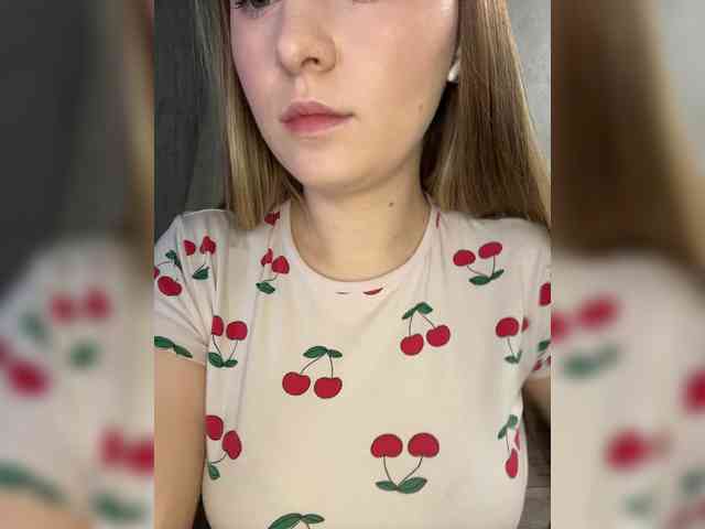 AlinaRay webcam