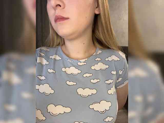 AlinaRay webcam