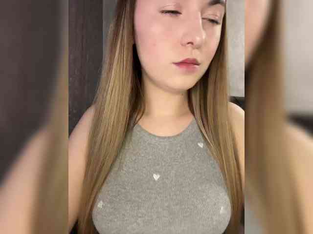 AlinaRay webcam
