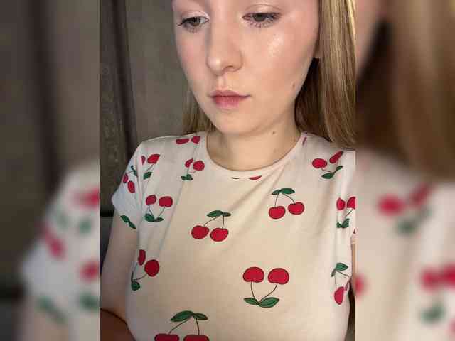 AlinaRay webcam