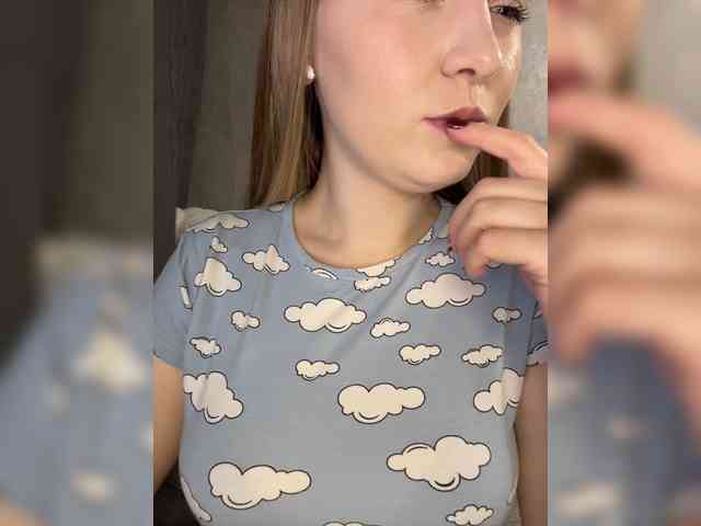AlinaRay webcam