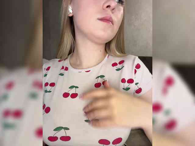 AlinaRay webcam