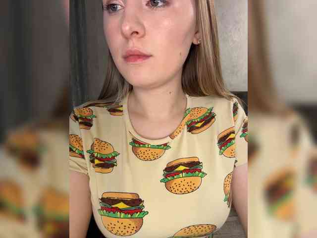 AlinaRay webcam
