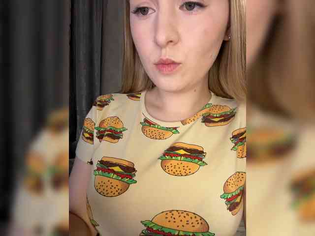 AlinaRay webcam