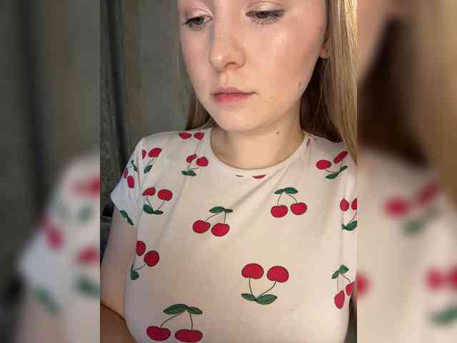 AlinaRay webcam