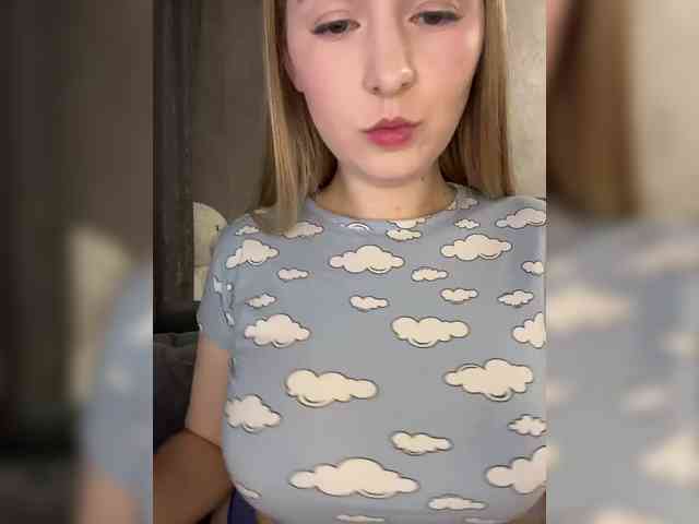 AlinaRay webcam