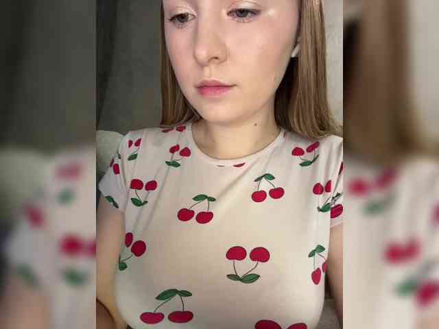 AlinaRay webcam