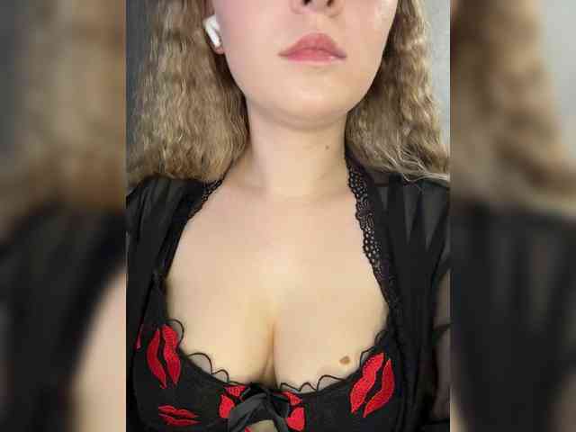 AlinaRay webcam