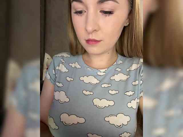AlinaRay webcam
