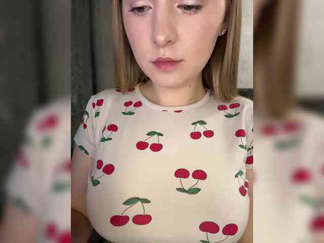 AlinaRay webcam