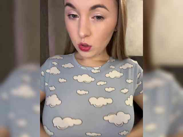 AlinaRay webcam