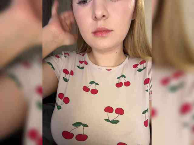 Модель: AlinaRay