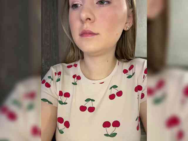 AlinaRay webcam