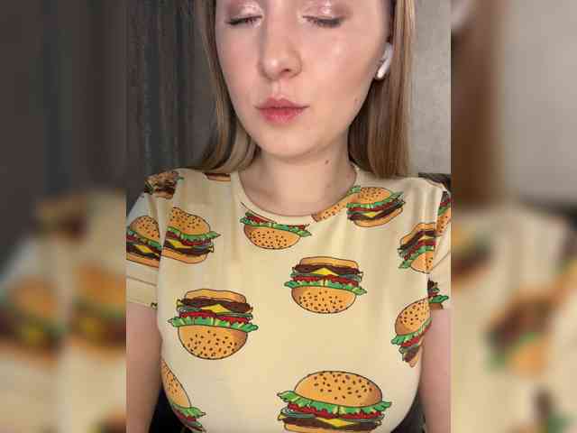 AlinaRay webcam