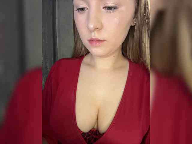AlinaRay webcam