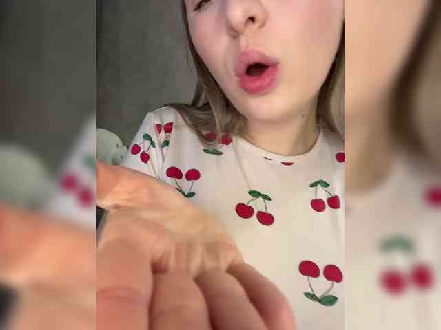 AlinaRay webcam