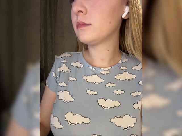 AlinaRay webcam