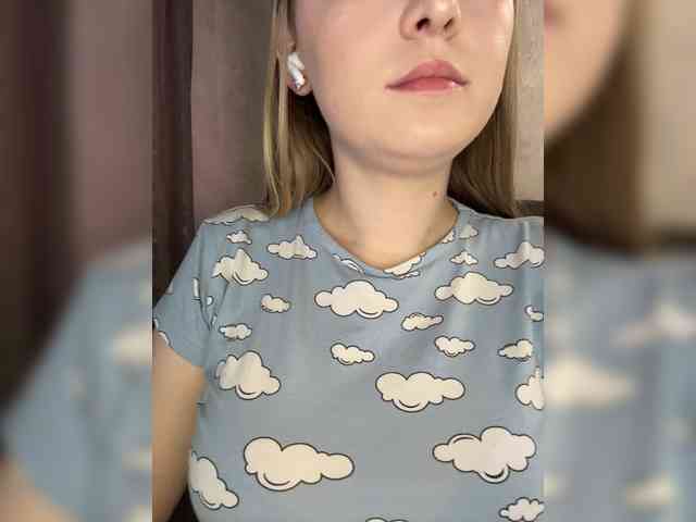 AlinaRay webcam