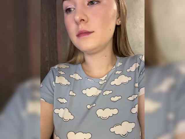 AlinaRay webcam