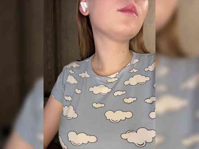 AlinaRay webcam