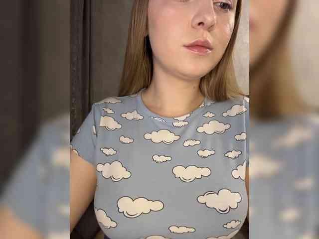AlinaRay webcam