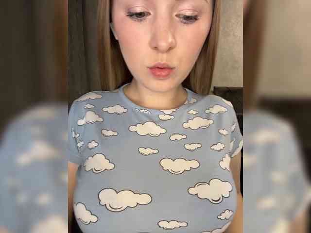 AlinaRay webcam