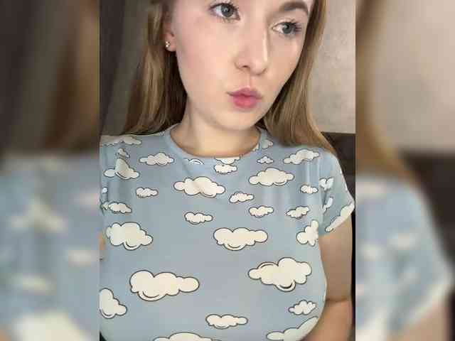 AlinaRay webcam