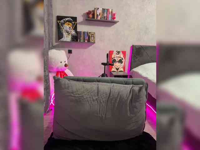 AlinaRay webcam