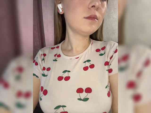 AlinaRay webcam