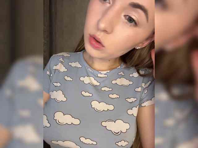 AlinaRay webcam