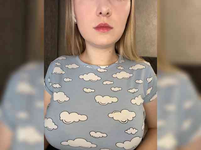 AlinaRay webcam