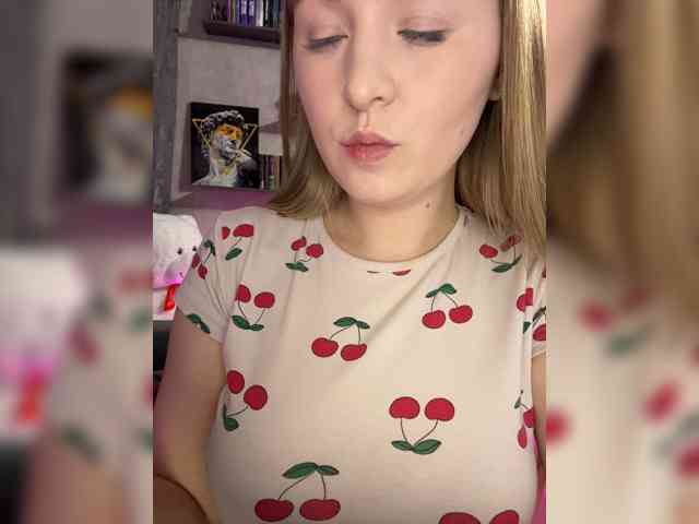 AlinaRay webcam