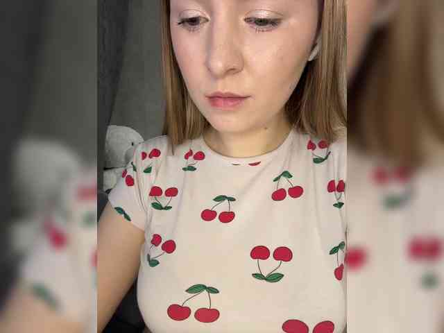 AlinaRay webcam
