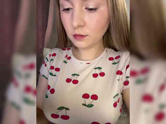 AlinaRay webcam