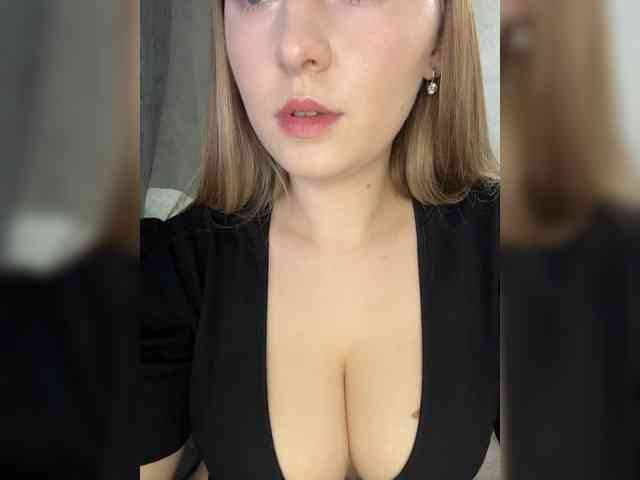 AlinaRay webcam
