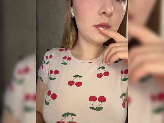 Модель: AlinaRay