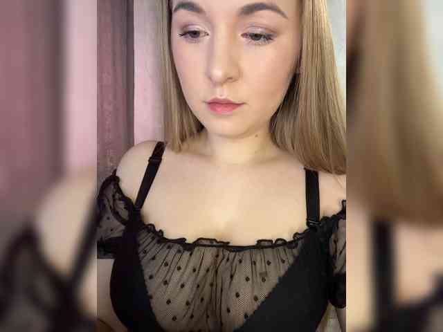 AlinaRay webcam