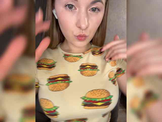 AlinaRay webcam